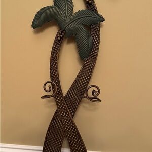 Palm Tree Wall Decor with 2 plates